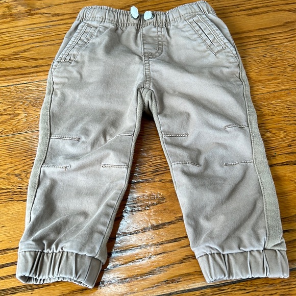 Cat & Jack infant khaki joggers. Size 18 months. Elastic waist and cuffs. - Picture 1 of 6